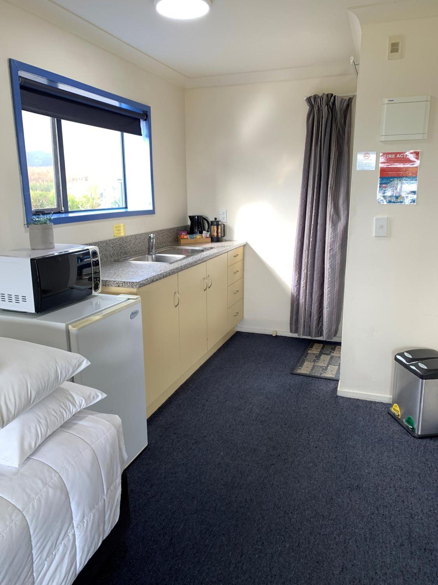 Haast River Motels & Holiday Park Exterior photo